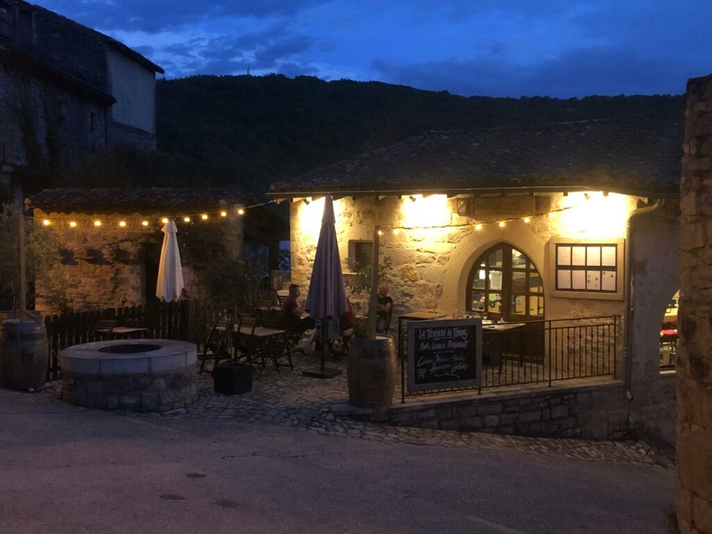 Extérieur la taverne du temps