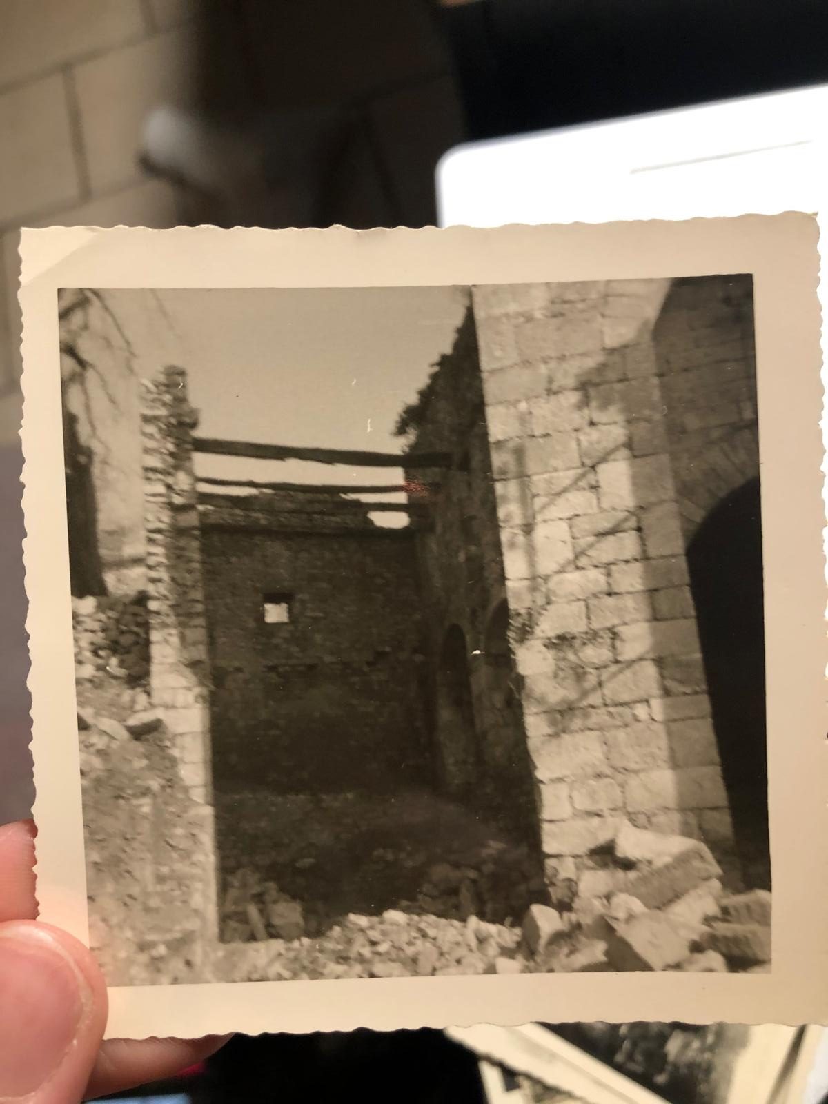 a propos la taverne du temps - bruniquel 9